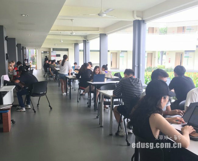 必威精装版apppsb学院本科合作学院:澳洲卧龙岗大学