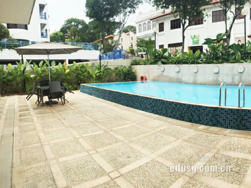 必威精装版app医学研究生几年毕业