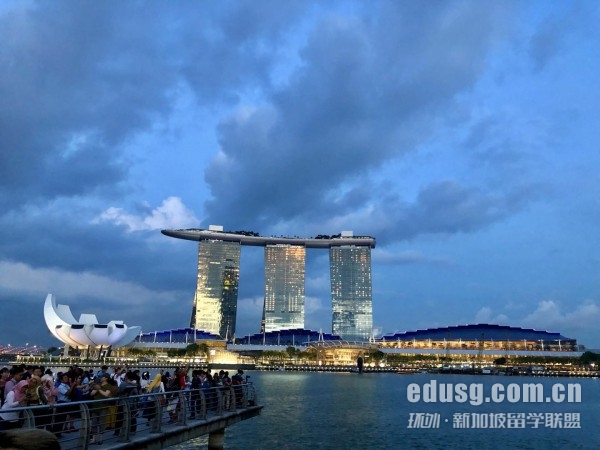 英国本科申请要求