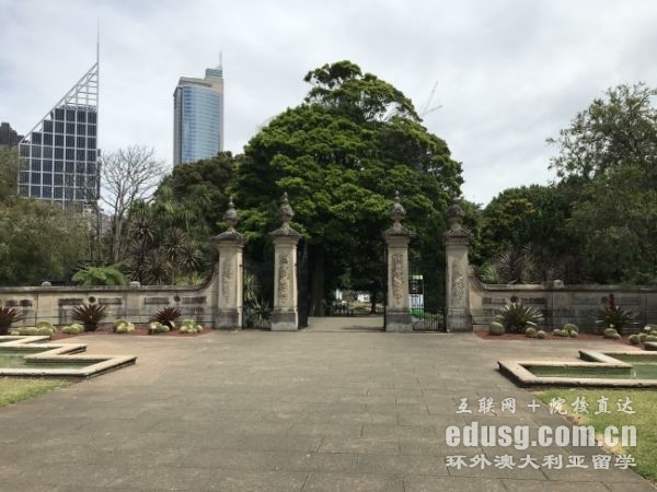 必威体育亚洲品牌墨尔本大学一年费用多少