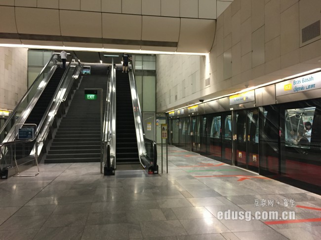 ������װ��app������������Ʒ��