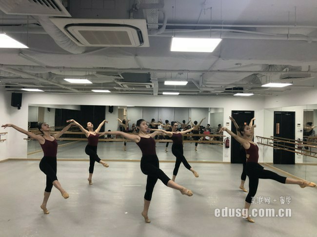 ������װ��app������������Ʒ��תѧ