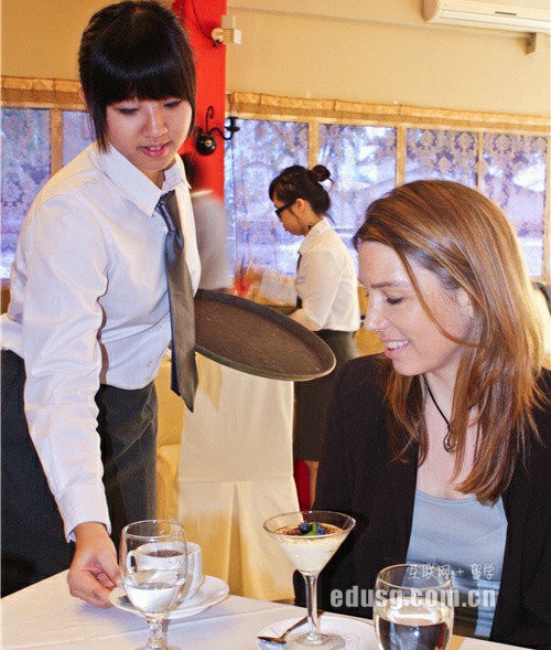 ������ACG���ζ�ѧУ