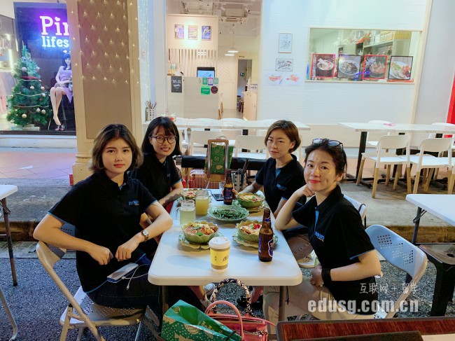 必威精装版appmdis学院语言班学费多少