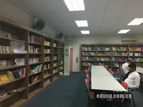 必威精装版appeasb大学预科学费