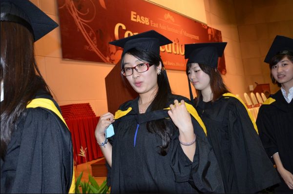 必威精装版appeasb大学预科学费
