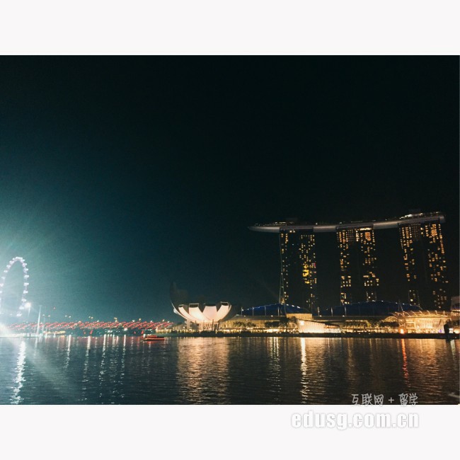 ������������Ʒ�Ʊ�����װ��appѧ�Ѷ���