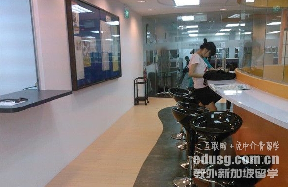 必威精装版app市场学院好考吗