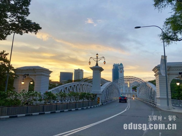 必威精装版app大学秋季开学日期