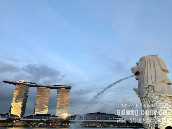 孩子必威精装版app上小学多少钱