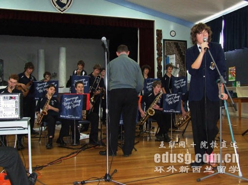 新西兰陶朗加男子中学好吗