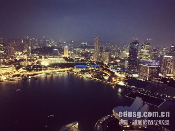 ������װ��app������ѧ����רҵ����