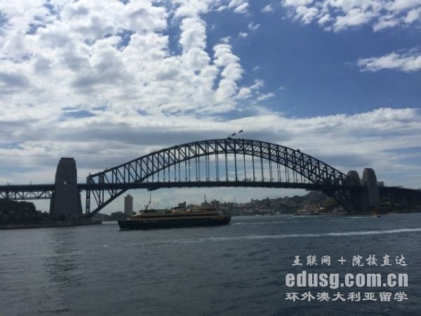 �Ĵ����ǿ������Ĵ�ѧ