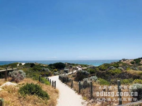 ���ްĴ����ǰ�´�ѧ