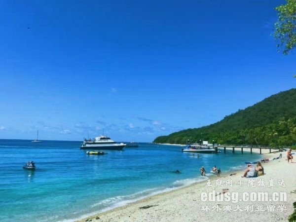 ���Ĵ����Ǵ�ѧ��ʿ