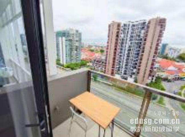 18 Woodsville